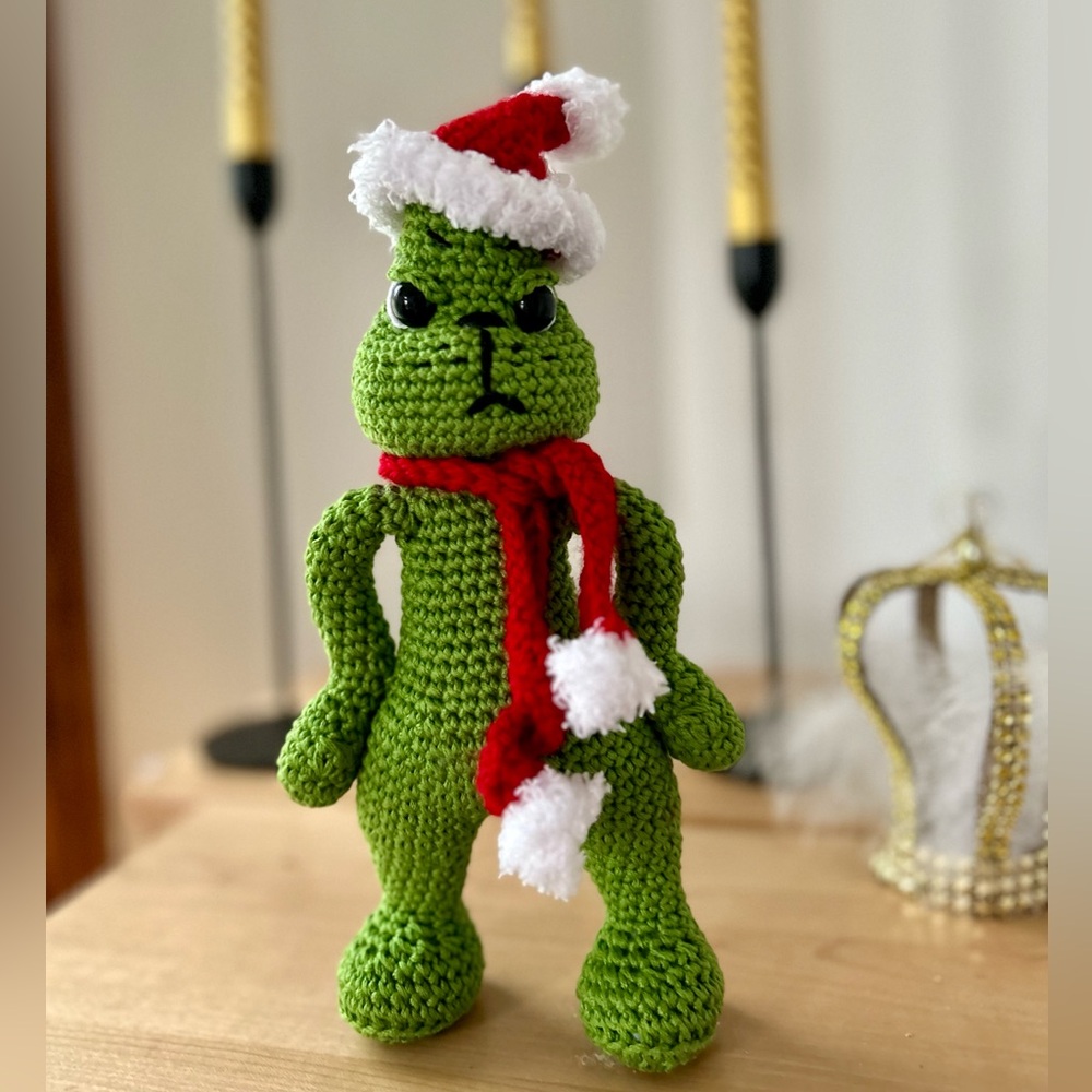 Crochet The Grinch toy